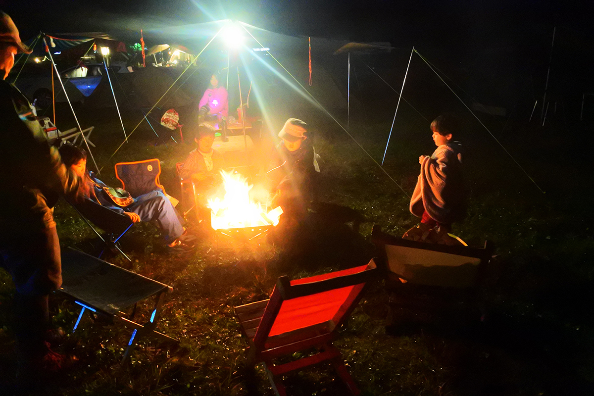 day1_campfire1 【こどもフジロック】朝霧Jam’17子連れフェス初体験記〜2歳児とのキャンプインフェスの過ごし方〜
