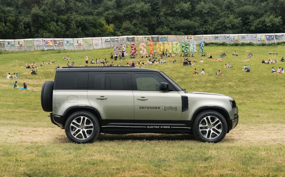 001_DEFENDER_GLASTONBURY ディフェンダーがフジロック初参戦！フェスとクルマの関係性を津⽥昌太朗が考察 #fujirock